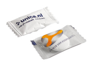 Snoepjes in bedrukte wikkel